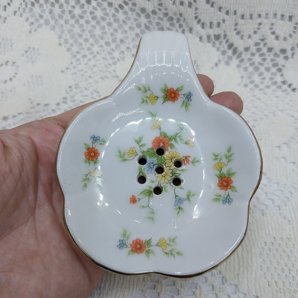(2) Vintage Porcelain Tea Bag Strainer Floral Flower Pattern Gold Rim 3" - Picture 5 of 5